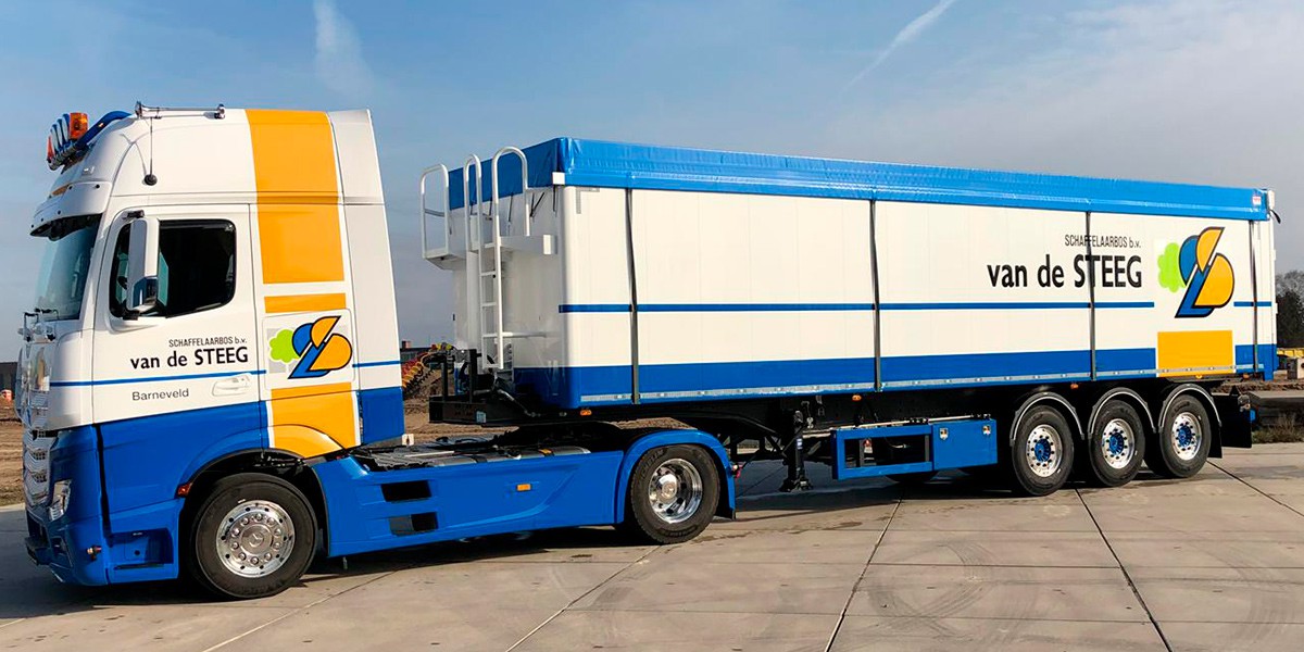 Van-de-steeg-truck-oplegger-belettering-2